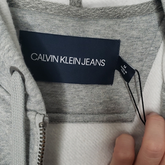 Calvin Klein Jeans Boxed Logo Zip-up Sweater - Picture 3 of 5
